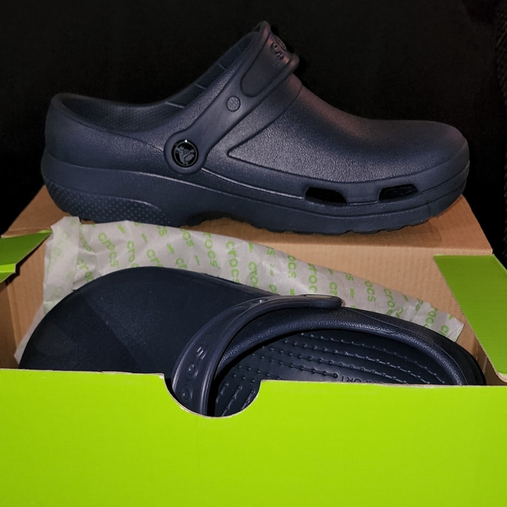 Crocs - Picture 6 of 6
